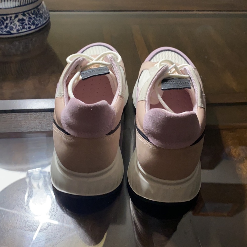 ECCO WOMEN'S LAYERED SNEAKER. - Picture 10 of 13